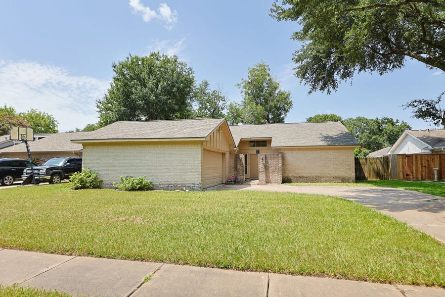 Property photo for 22318 Fincastle Drive, Katy, TX