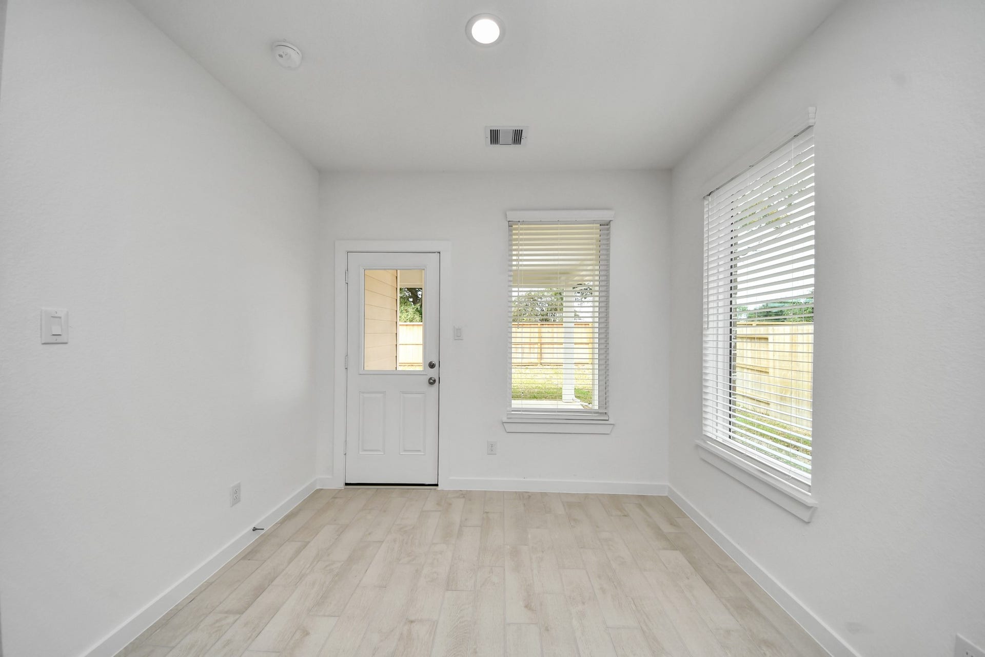 26363 Viva Drive, Magnolia, TX 77355 26363 Viva Drive, Magnolia, TX 77355