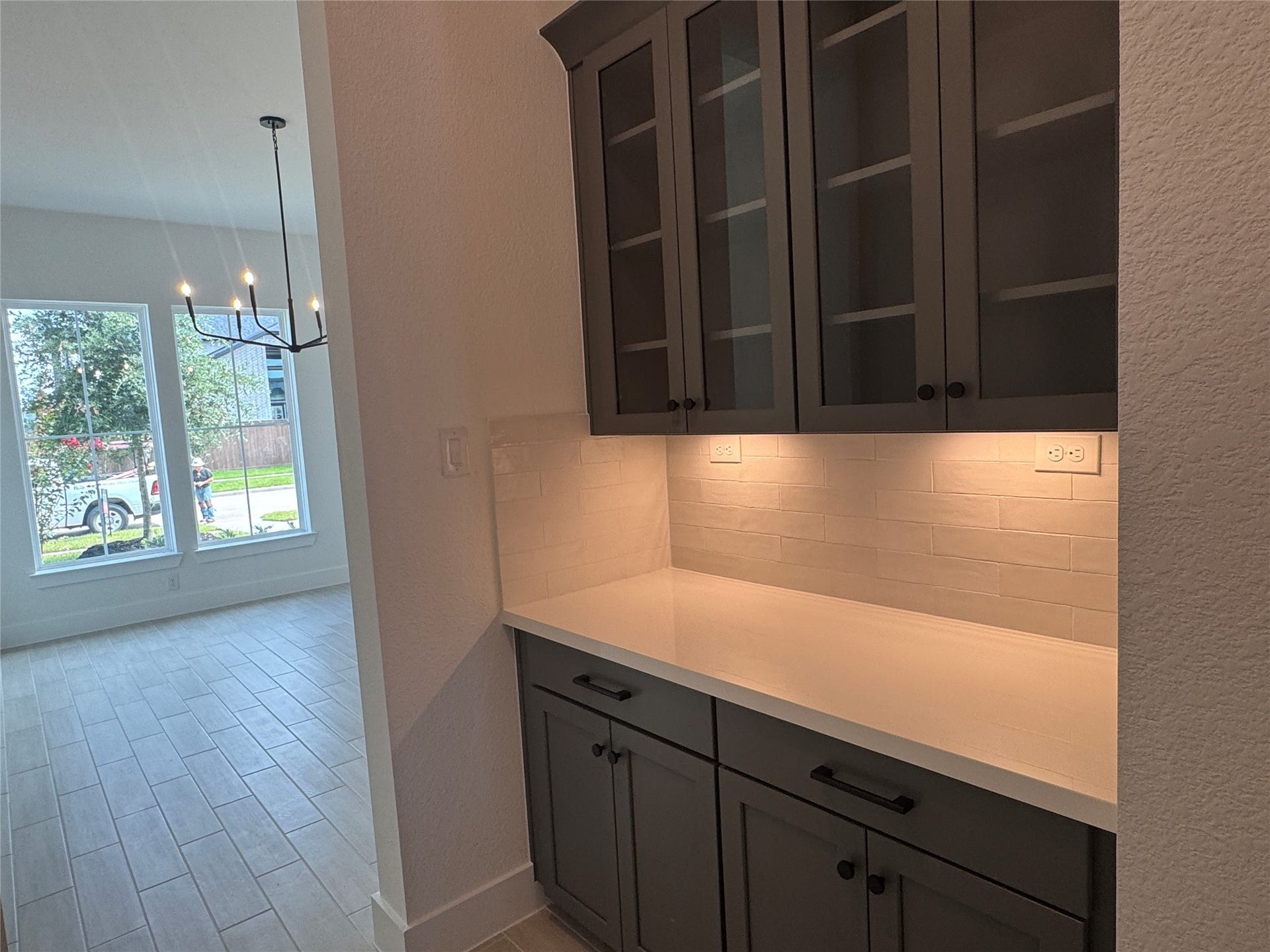 25607 Brawner Drive Drive, Katy, TX 77493 Butler space before dining