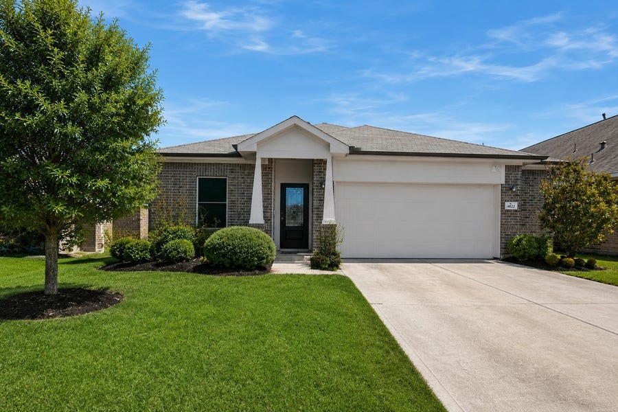 Property photo for 4822 Seaside Sparrow Lane, Baytown, TX