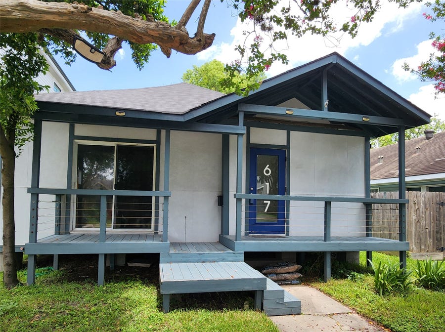 Property photo for 617 E 12th 1/2 Street, Houston, TX