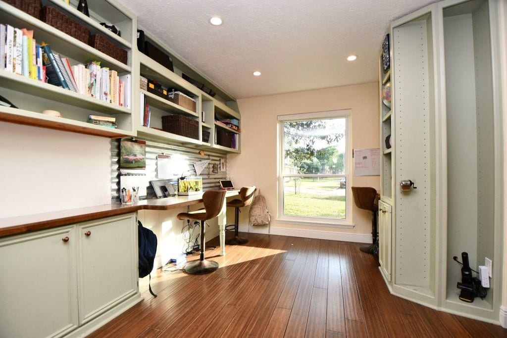 9102 Meaux Drive, Houston, TX 77031 9102 Meaux Drive, Houston, TX 77031