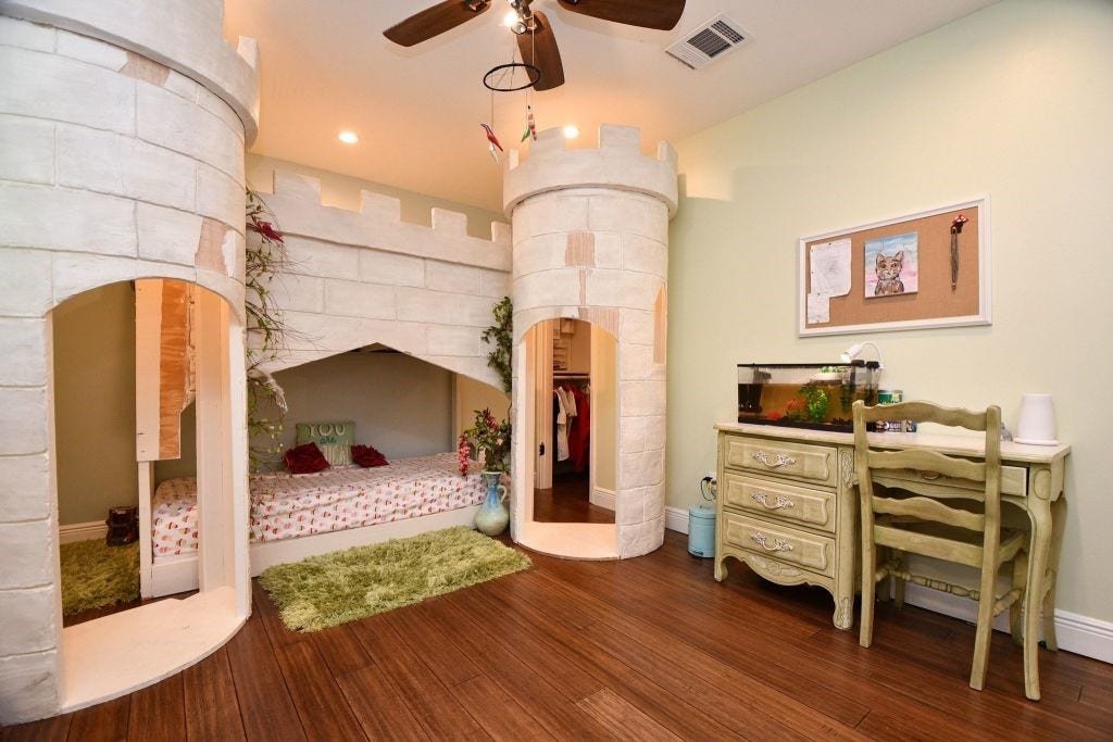 9102 Meaux Drive, Houston, TX 77031 9102 Meaux Drive, Houston, TX 77031