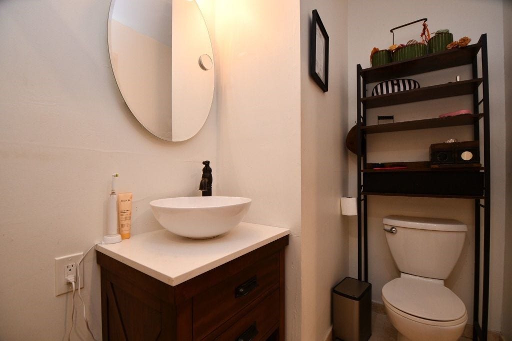 9102 Meaux Drive, Houston, TX 77031 9102 Meaux Drive, Houston, TX 77031