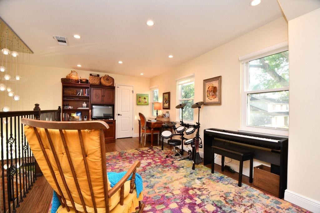 9102 Meaux Drive, Houston, TX 77031 9102 Meaux Drive, Houston, TX 77031
