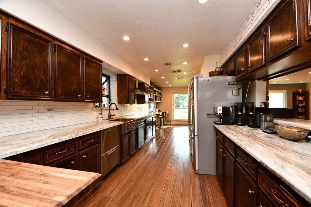 9102 Meaux Drive, Houston, TX 77031 9102 Meaux Drive, Houston, TX 77031