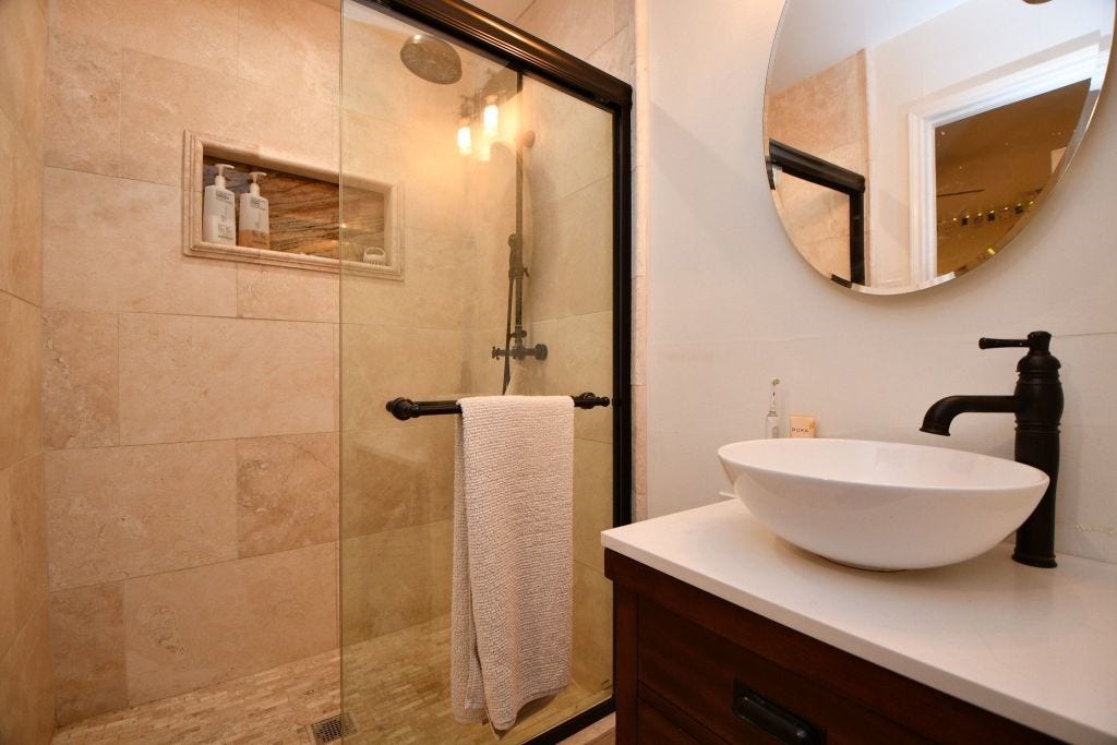 9102 Meaux Drive, Houston, TX 77031 9102 Meaux Drive, Houston, TX 77031