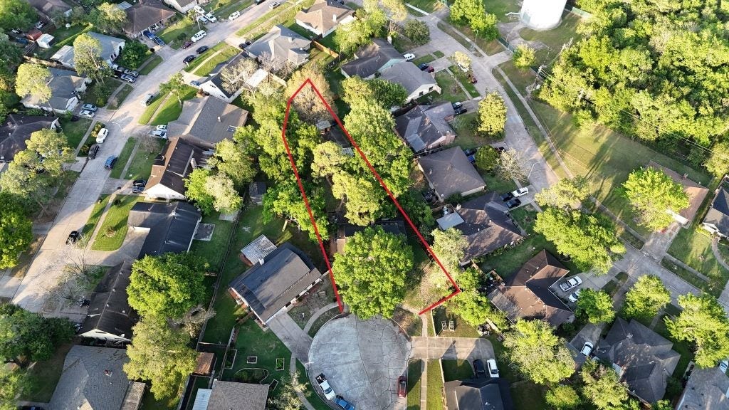 9102 Meaux Drive, Houston, TX 77031 9102 Meaux Drive, Houston, TX 77031