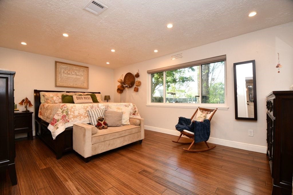 9102 Meaux Drive, Houston, TX 77031 9102 Meaux Drive, Houston, TX 77031