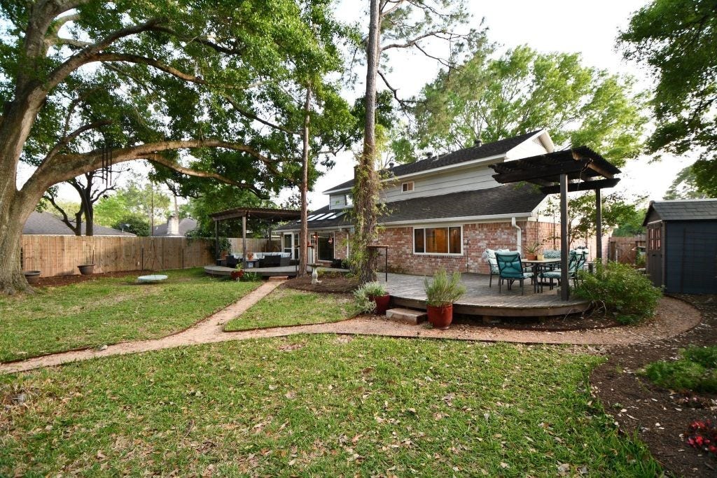 9102 Meaux Drive, Houston, TX 77031 9102 Meaux Drive, Houston, TX 77031