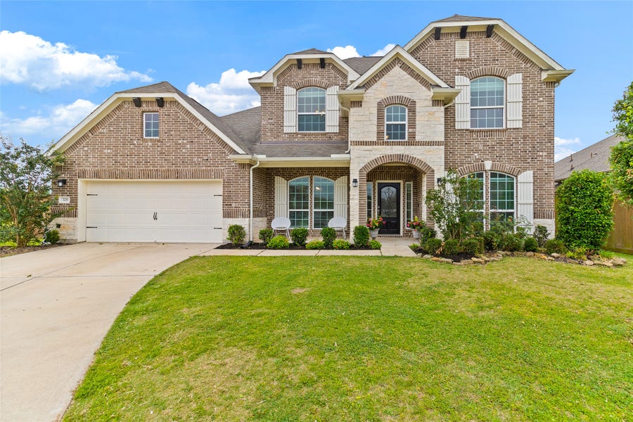 Property photo for 308 Bentside Place, Clute, TX