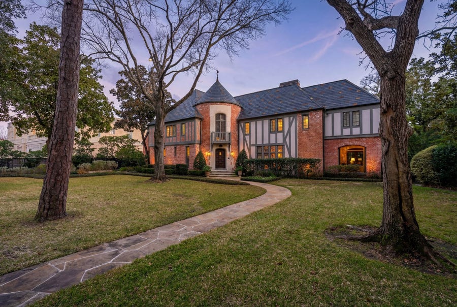 Property photo for 3325 Inwood Drive, Houston, TX