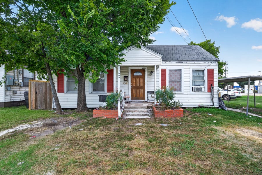 Property photo for 7009 Myrtle Street, Houston, TX