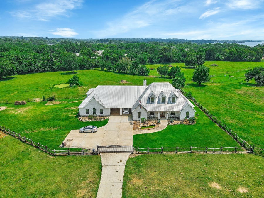 Property photo for 12411 Maggie Lane, Willis, TX