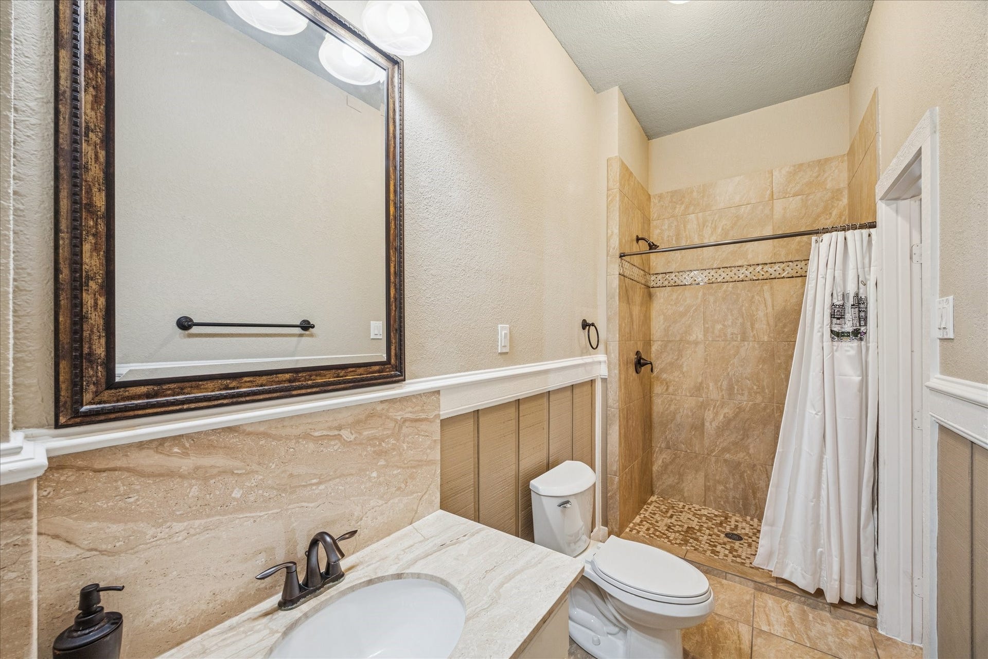 115 Bamaku Bend, Tiki Island, TX 77554 115 Bamaku Bend, Tiki Island, TX 77554