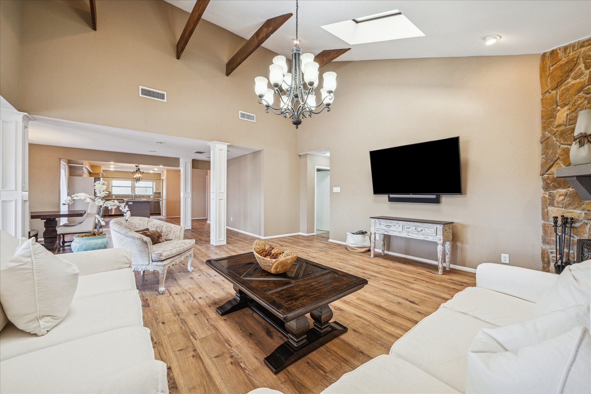 115 Bamaku Bend, Tiki Island, TX 77554 115 Bamaku Bend, Tiki Island, TX 77554