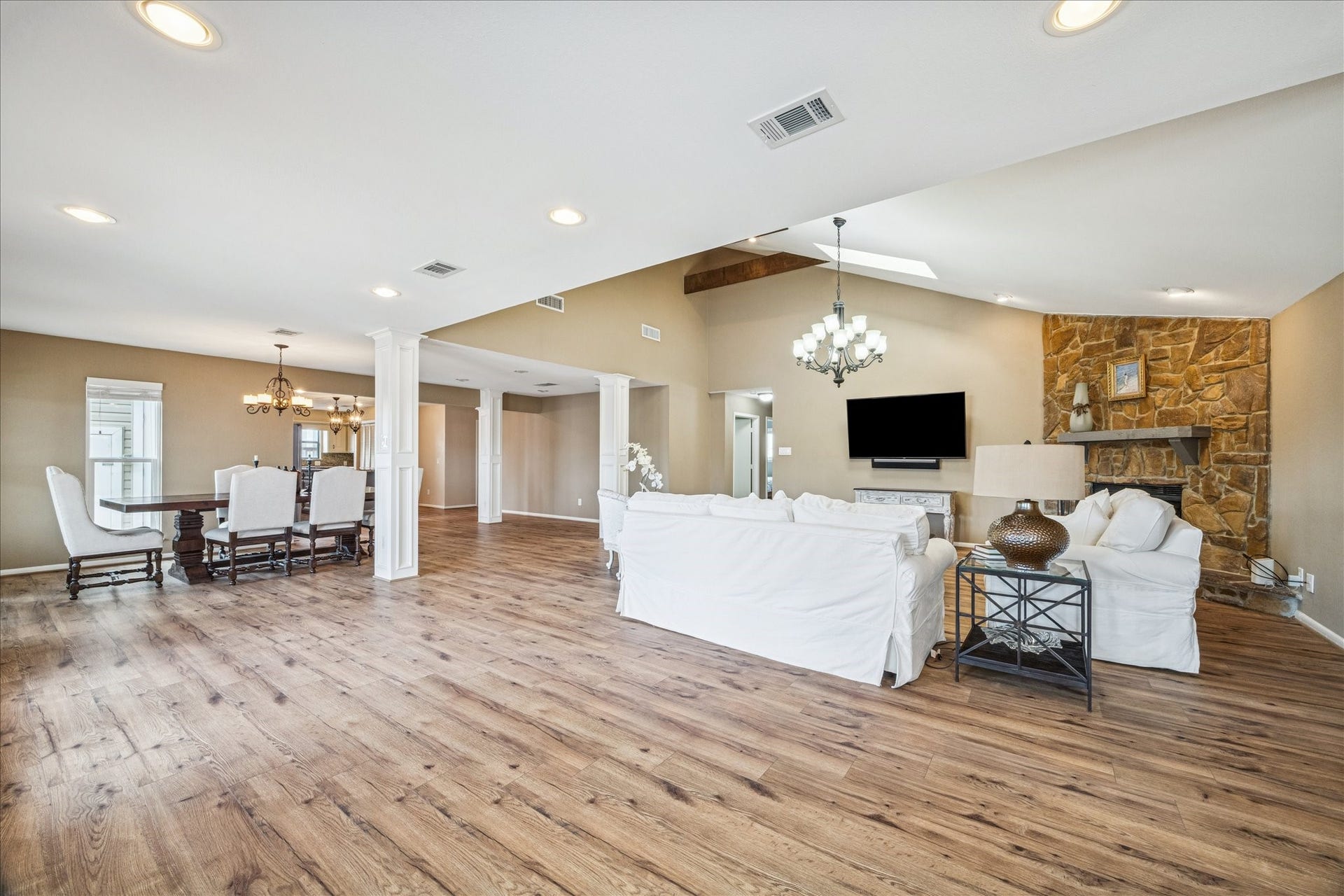 115 Bamaku Bend, Tiki Island, TX 77554 115 Bamaku Bend, Tiki Island, TX 77554