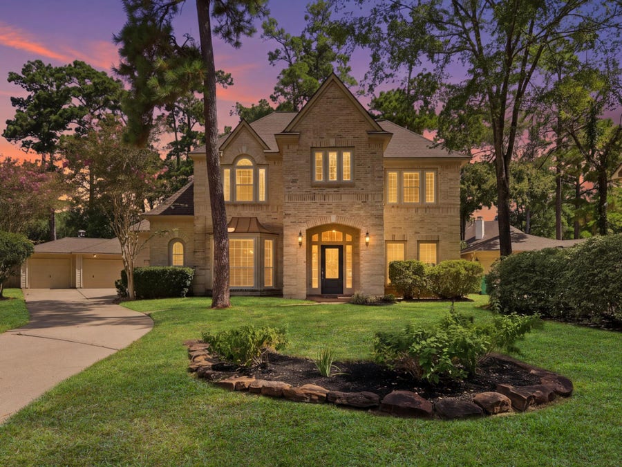 Property photo for 34 Gallant Oak Place, The Woodlands, TX