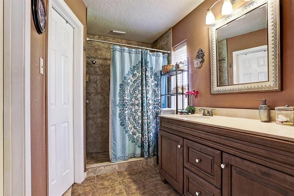 9028 Fm 2004 Road, Santa Fe, TX 77510 9028 Fm 2004 Road, Santa Fe, TX 77510