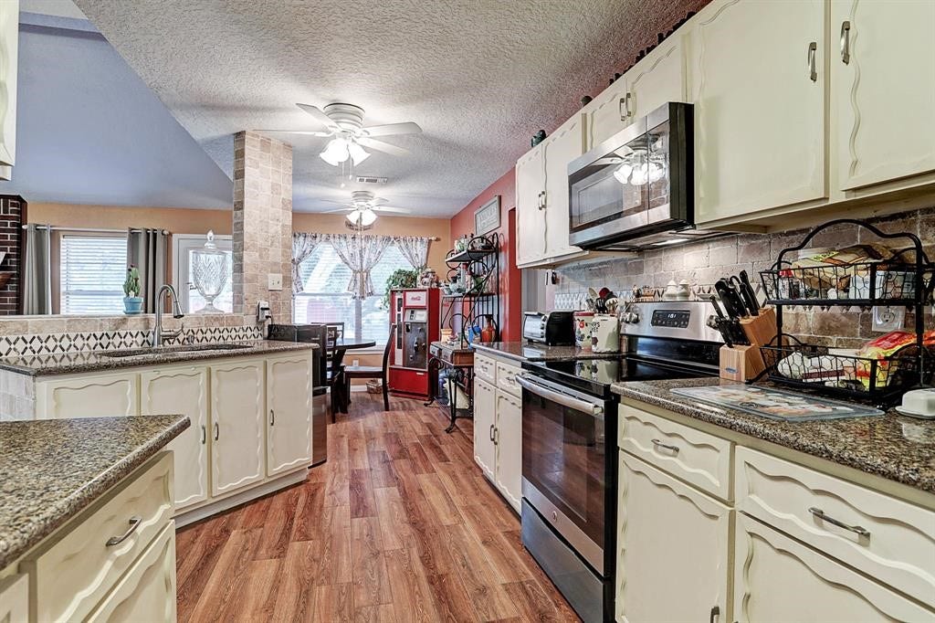 9028 Fm 2004 Road, Santa Fe, TX 77510 9028 Fm 2004 Road, Santa Fe, TX 77510