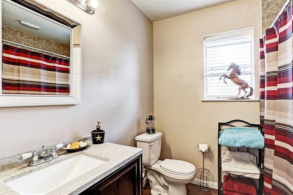 9028 Fm 2004 Road, Santa Fe, TX 77510 9028 Fm 2004 Road, Santa Fe, TX 77510