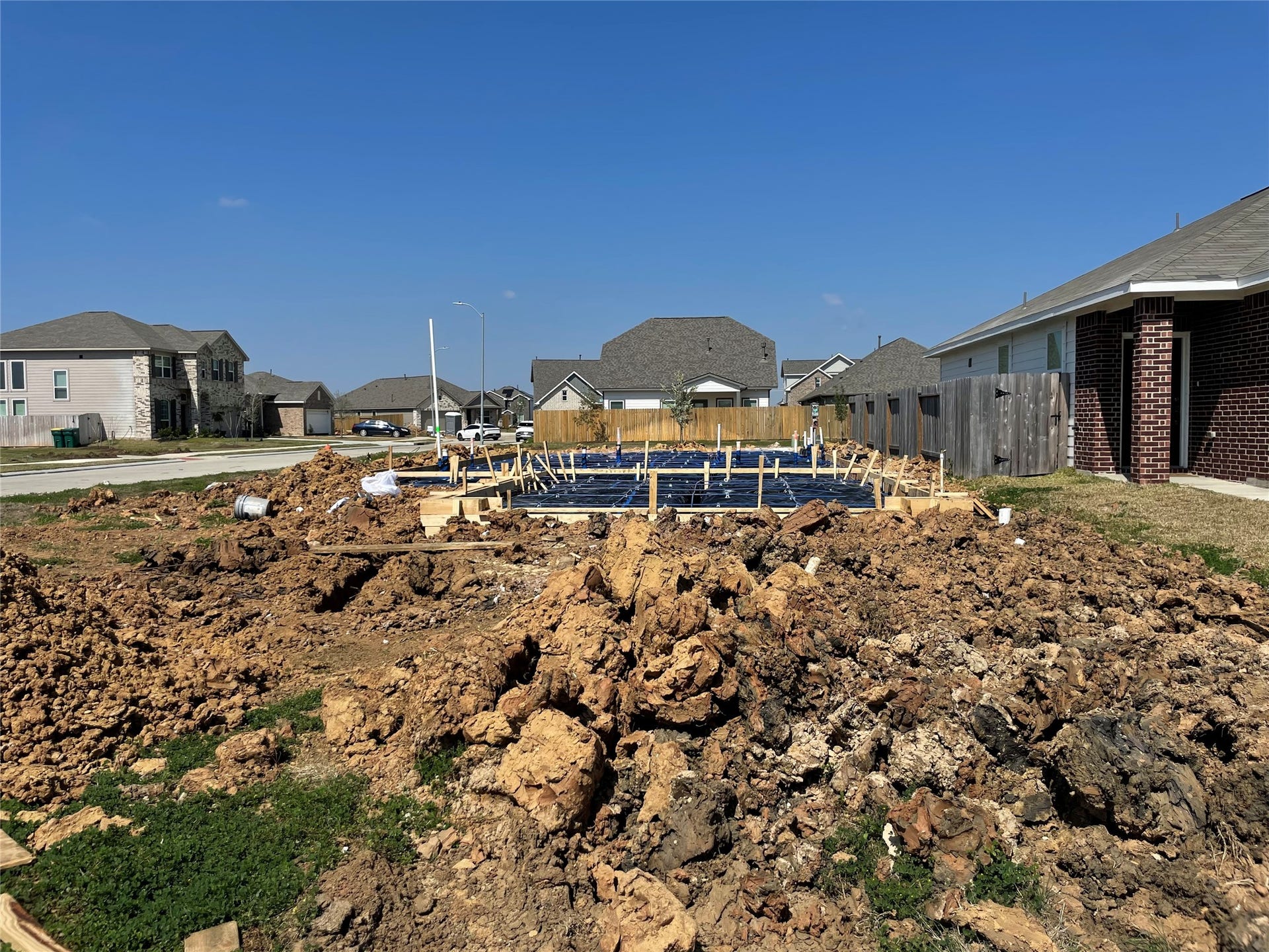 654 Pomegranate Lane, La Marque, TX 77568 654 Pomegranate Lane, La Marque, TX 77568