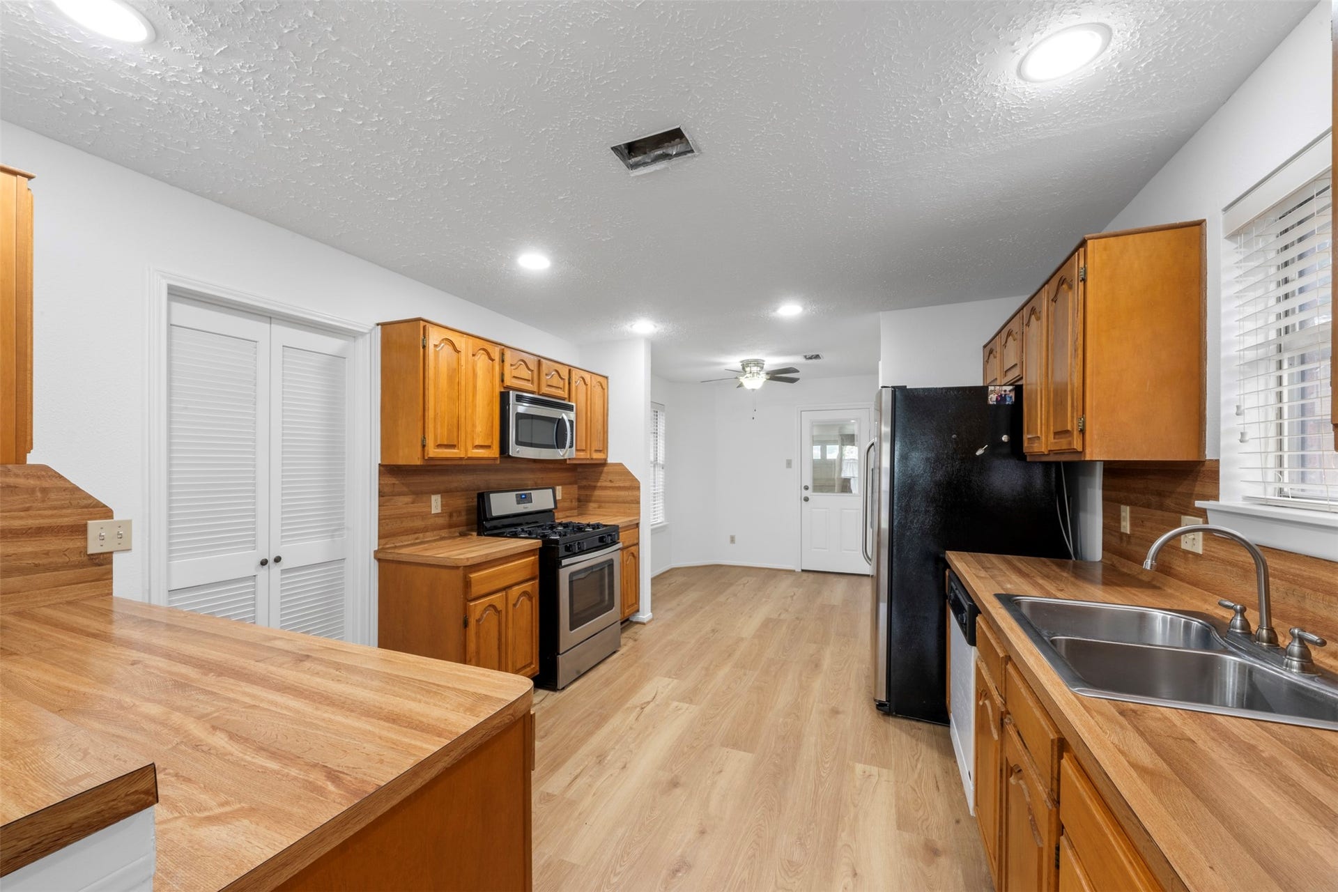 25802 Chapel Ridge Lane, Spring, TX 77373