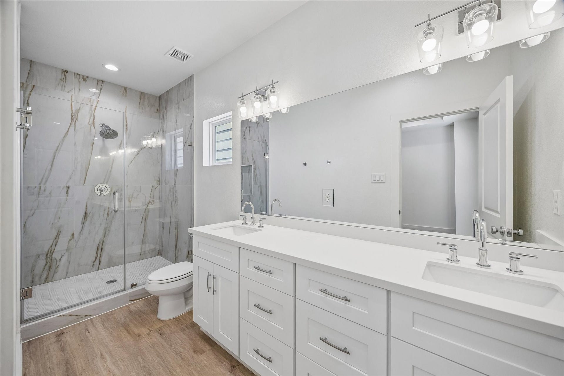 5710 Elysian Street, Houston, TX 77009 5710 Elysian Street, Houston, TX 77009