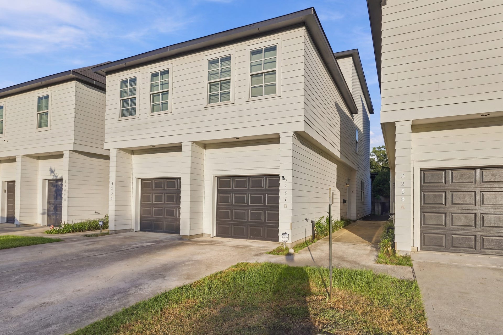 3237 Real Street, #A/B, Houston, TX 77087 3237 Real Street, #A/B, Houston, TX 77087