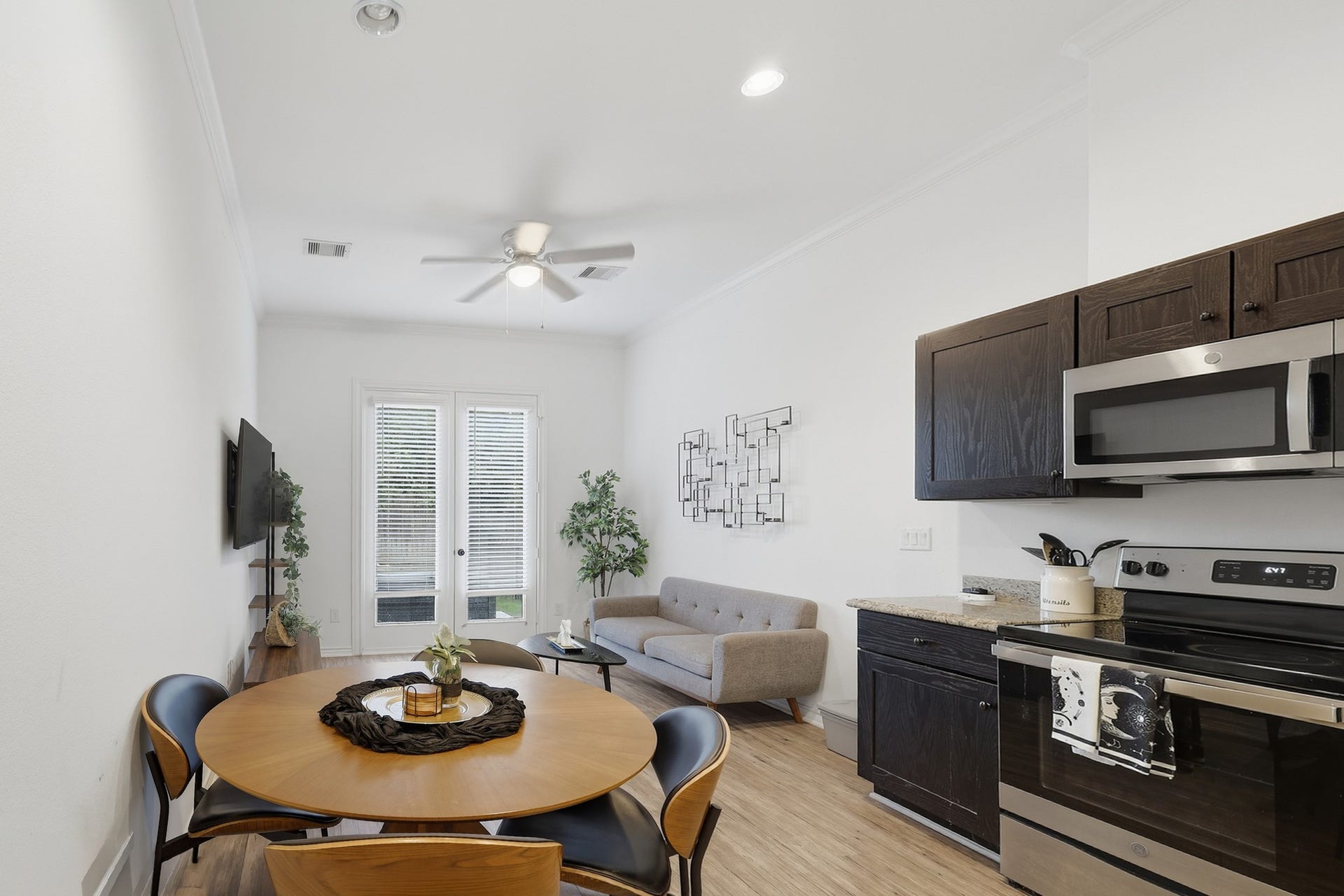 3237 Real Street, #A/B, Houston, TX 77087 3237 Real Street, #A/B, Houston, TX 77087