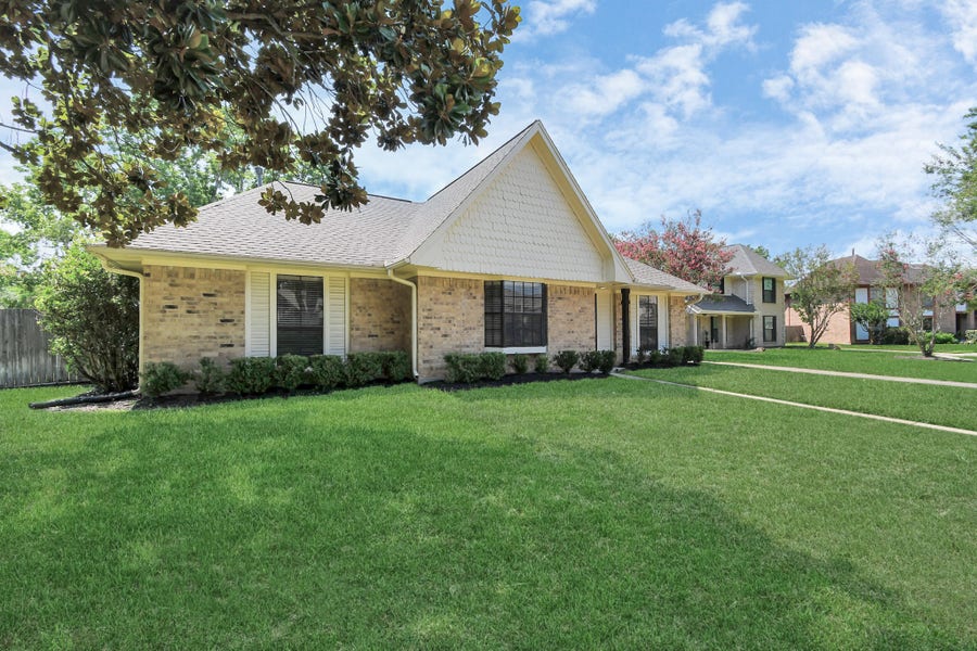 Property photo for 2514 Trailside Court, Sugar Land, TX