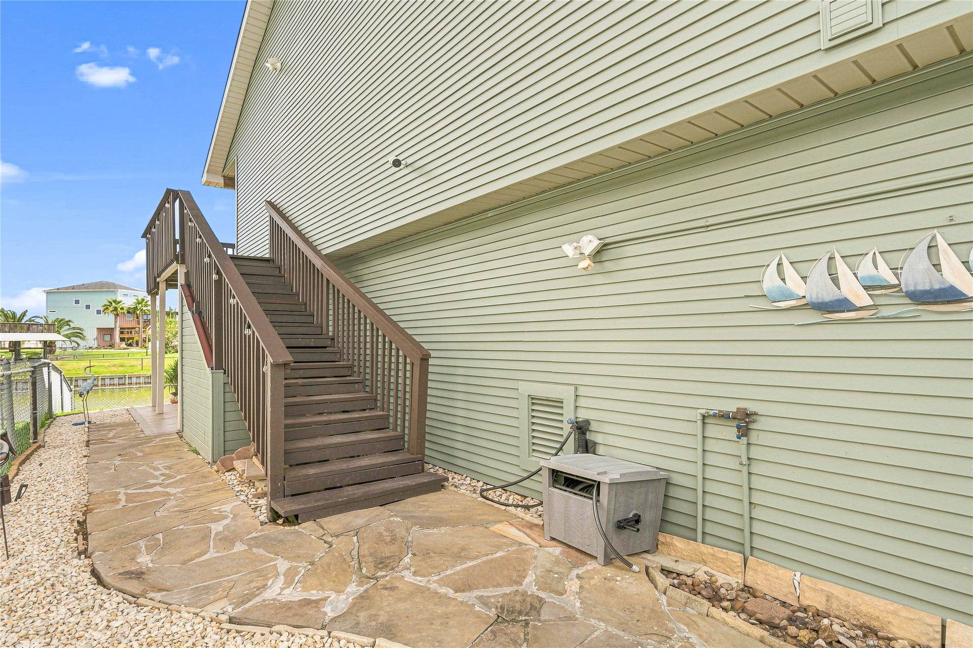 19 N Sandpiper Street, La Marque, TX 77568 19 N Sandpiper Street, La Marque, TX 77568