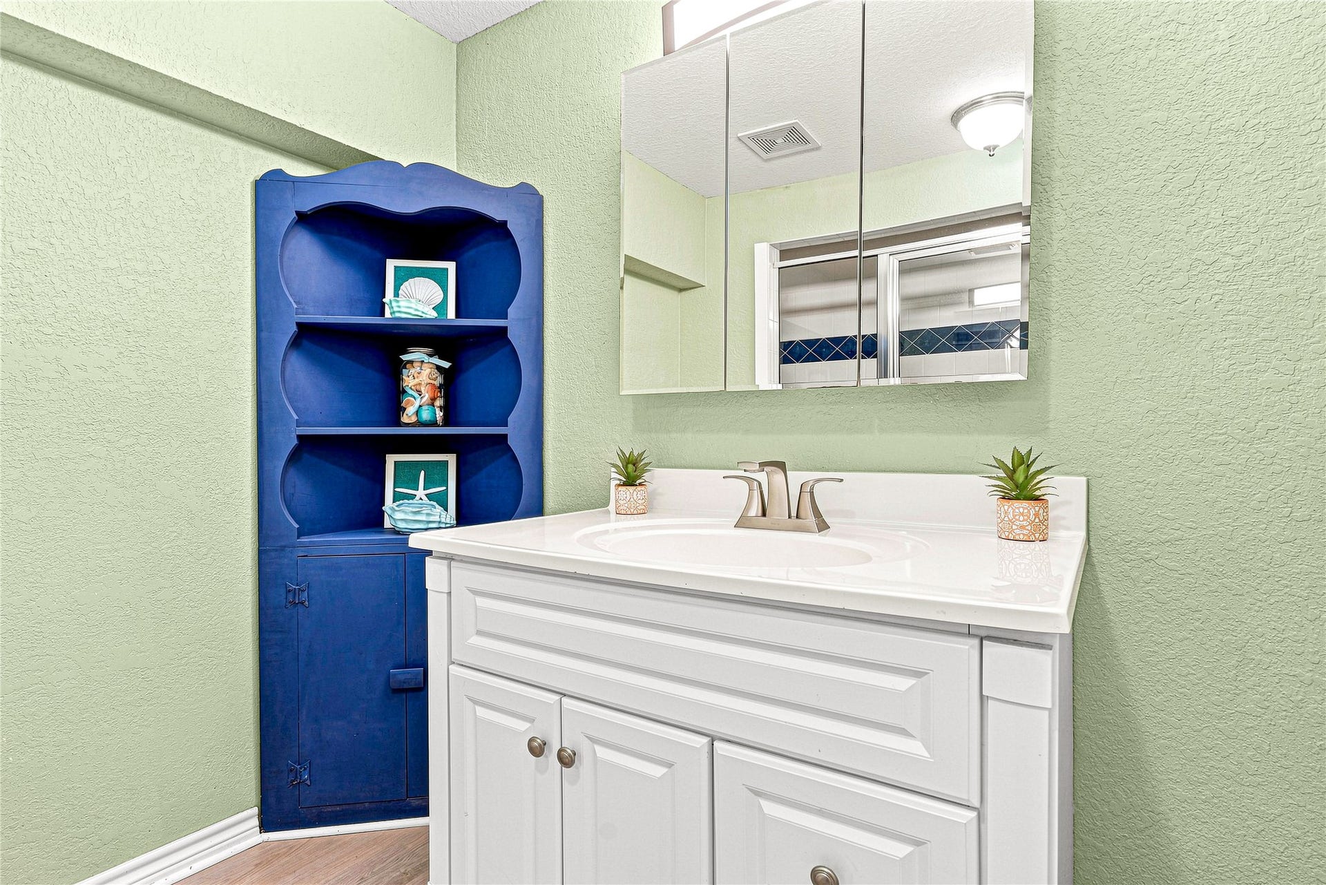 19 N Sandpiper Street, La Marque, TX 77568 19 N Sandpiper Street, La Marque, TX 77568