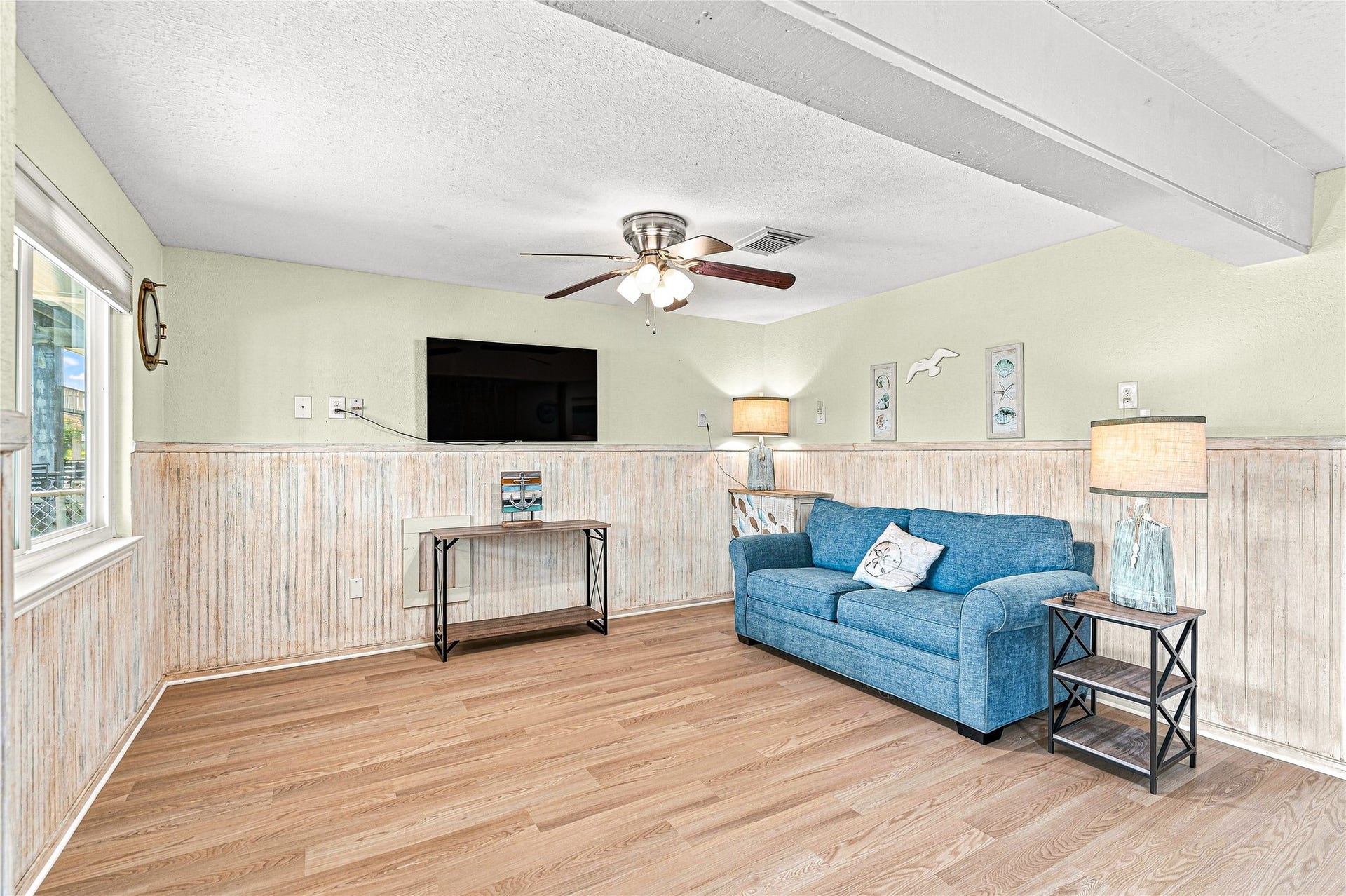 19 N Sandpiper Street, La Marque, TX 77568 19 N Sandpiper Street, La Marque, TX 77568