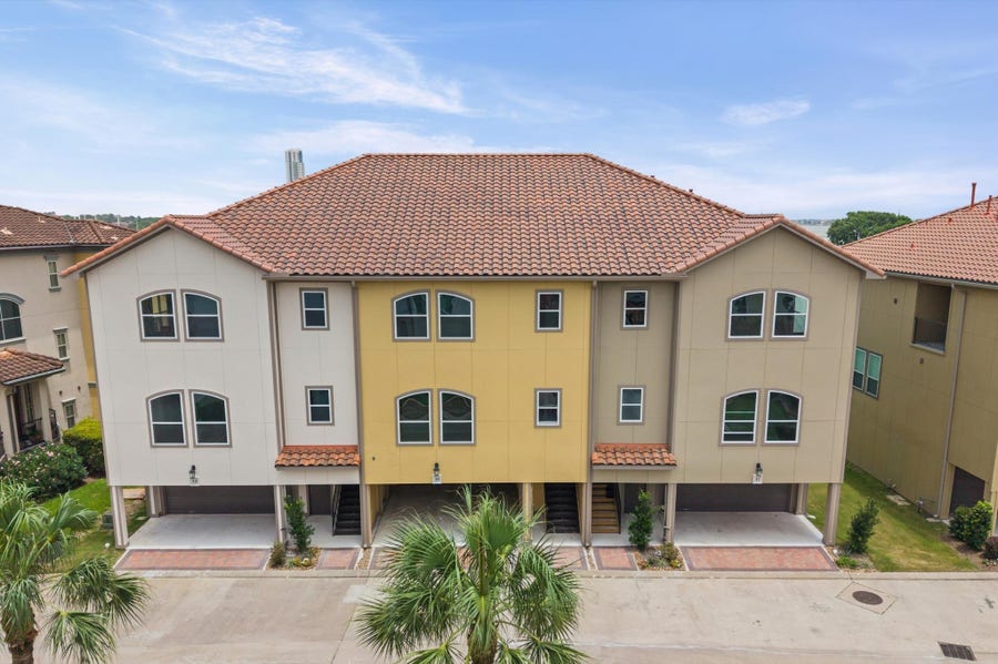 Property photo for 35 Armand Shore Drive, Pasadena, TX