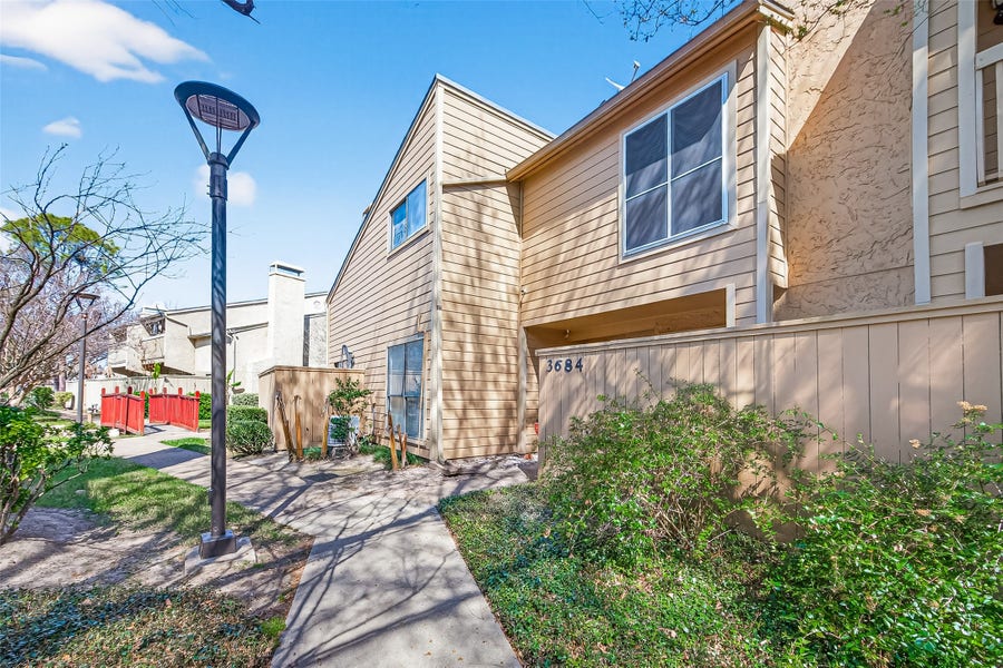Property photo for 3684 Ocee Street, Houston, TX