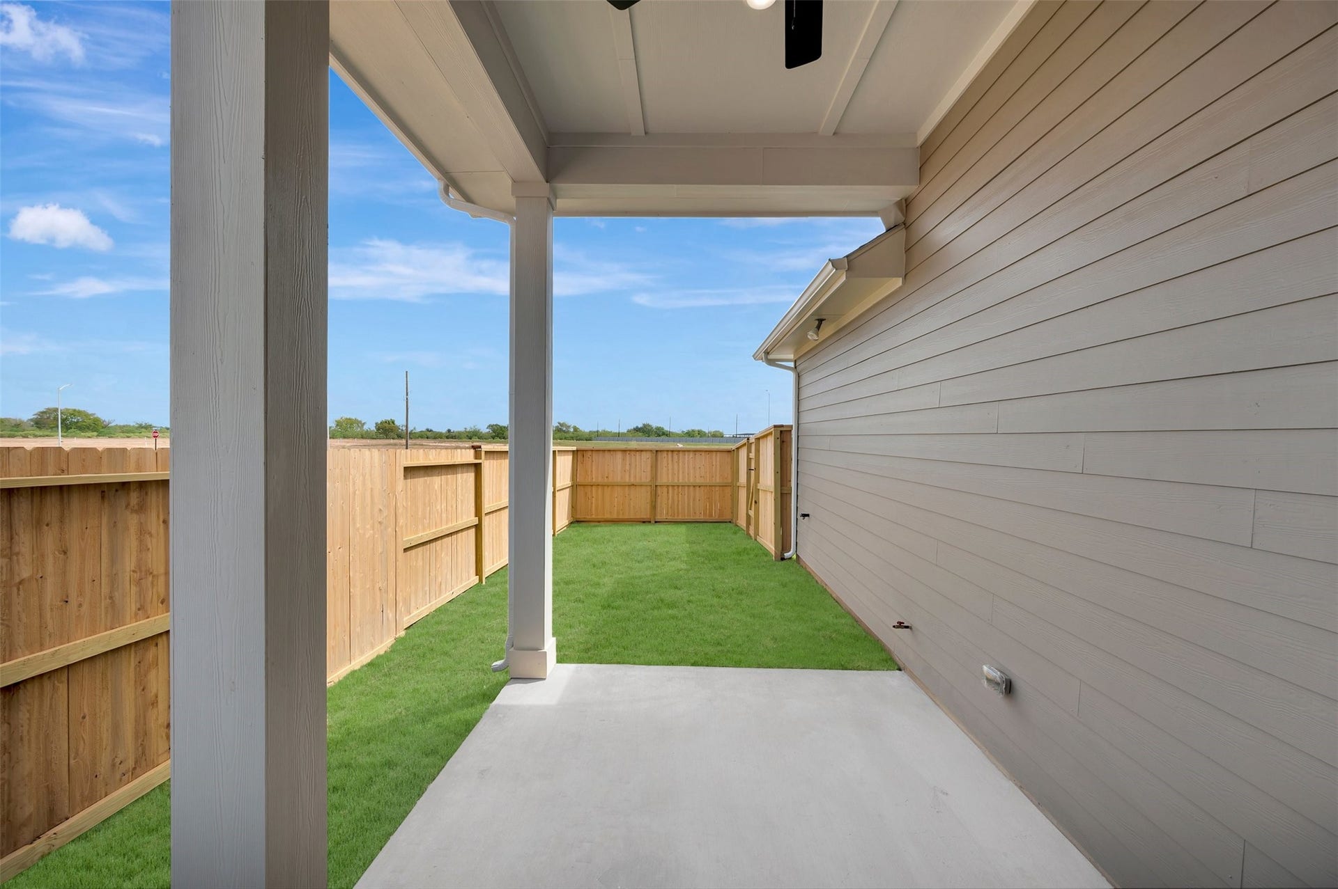 16750 Vibrant Avenue, Hockley, TX 77447