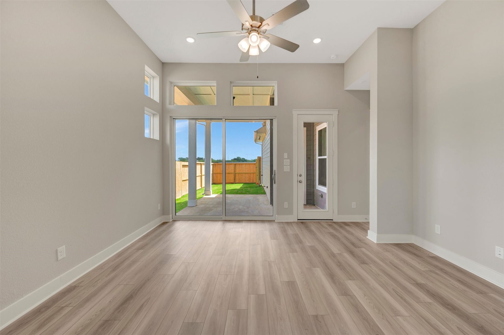 16750 Vibrant Avenue, Hockley, TX 77447