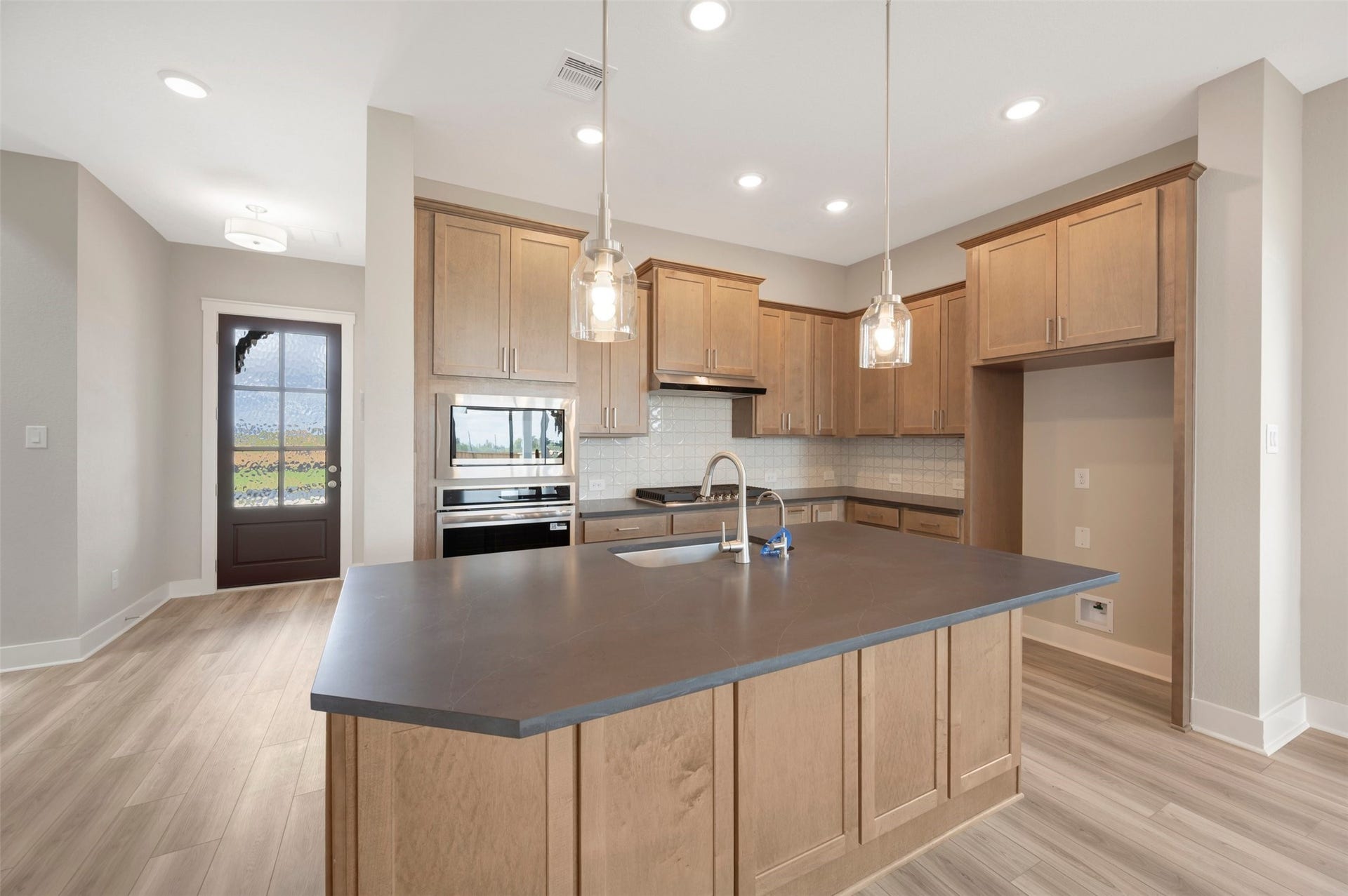 16750 Vibrant Avenue, Hockley, TX 77447