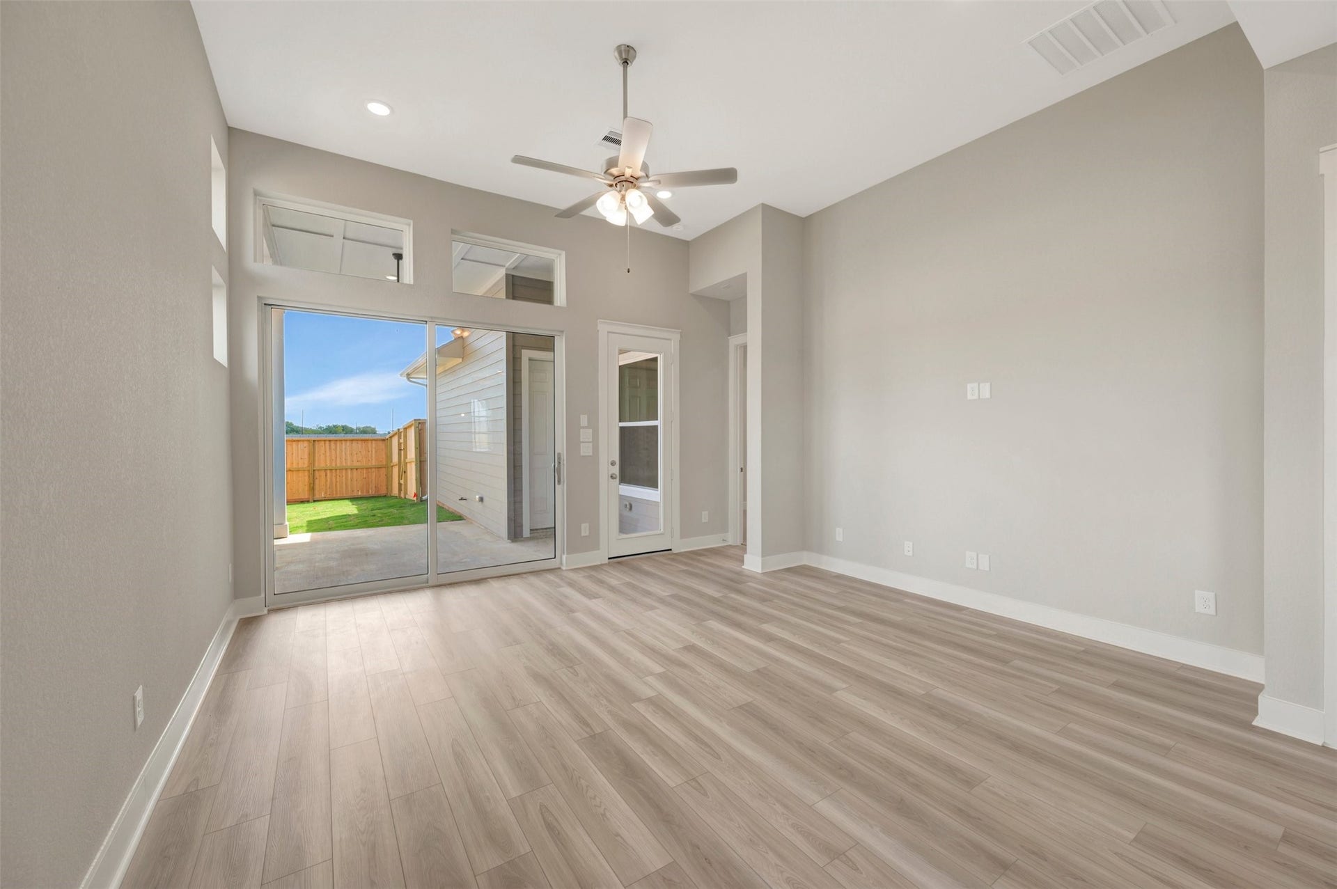 16750 Vibrant Avenue, Hockley, TX 77447