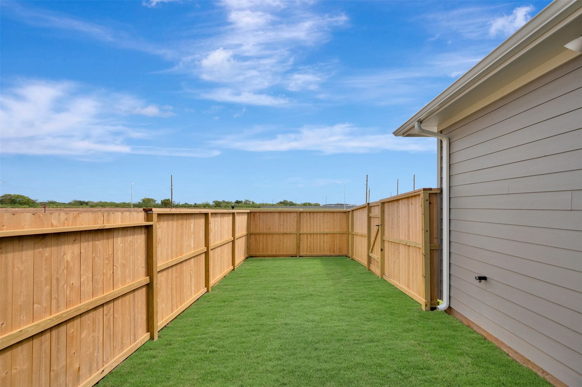 16750 Vibrant Avenue, Hockley, TX 77447