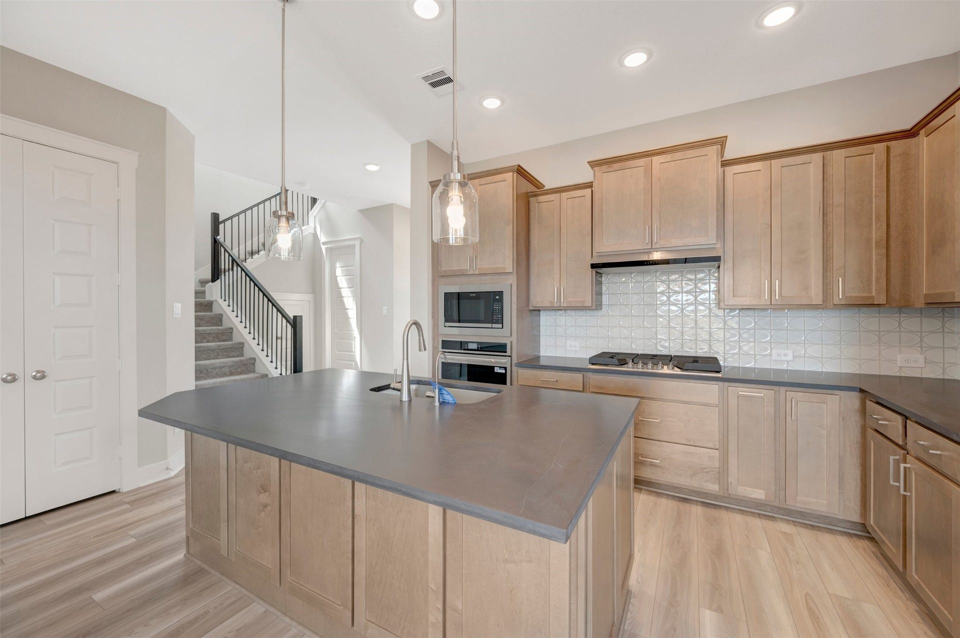 16750 Vibrant Avenue, Hockley, TX 77447