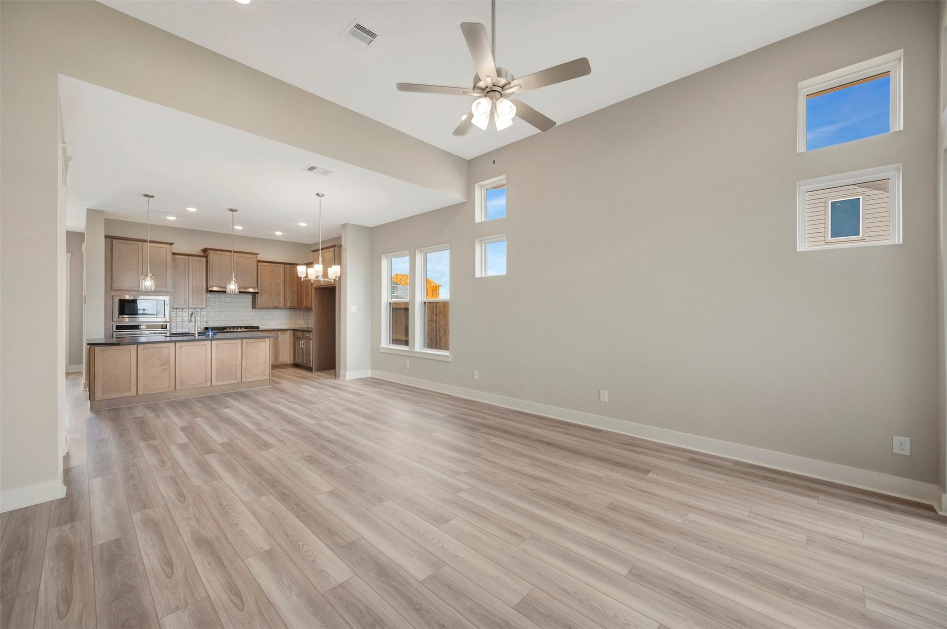 16750 Vibrant Avenue, Hockley, TX 77447