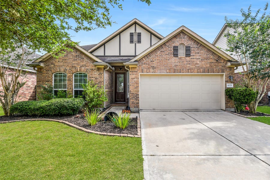 Property photo for 6173 Bridgewater Lane, League City, TX