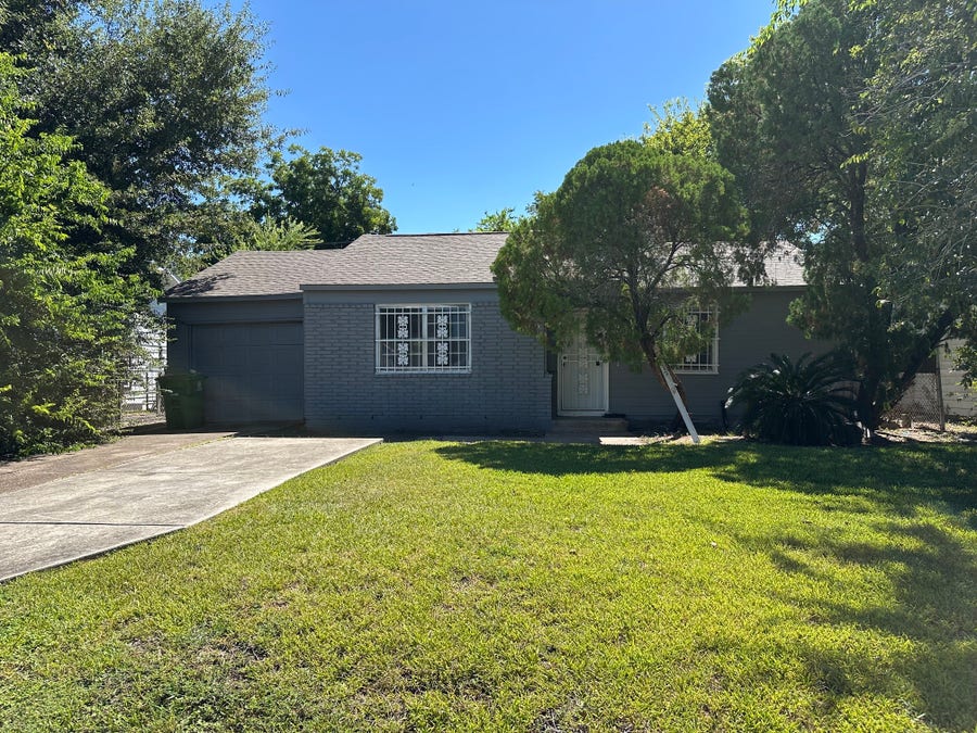 Property photo for 10313 Chesterfield Drive, Houston, TX