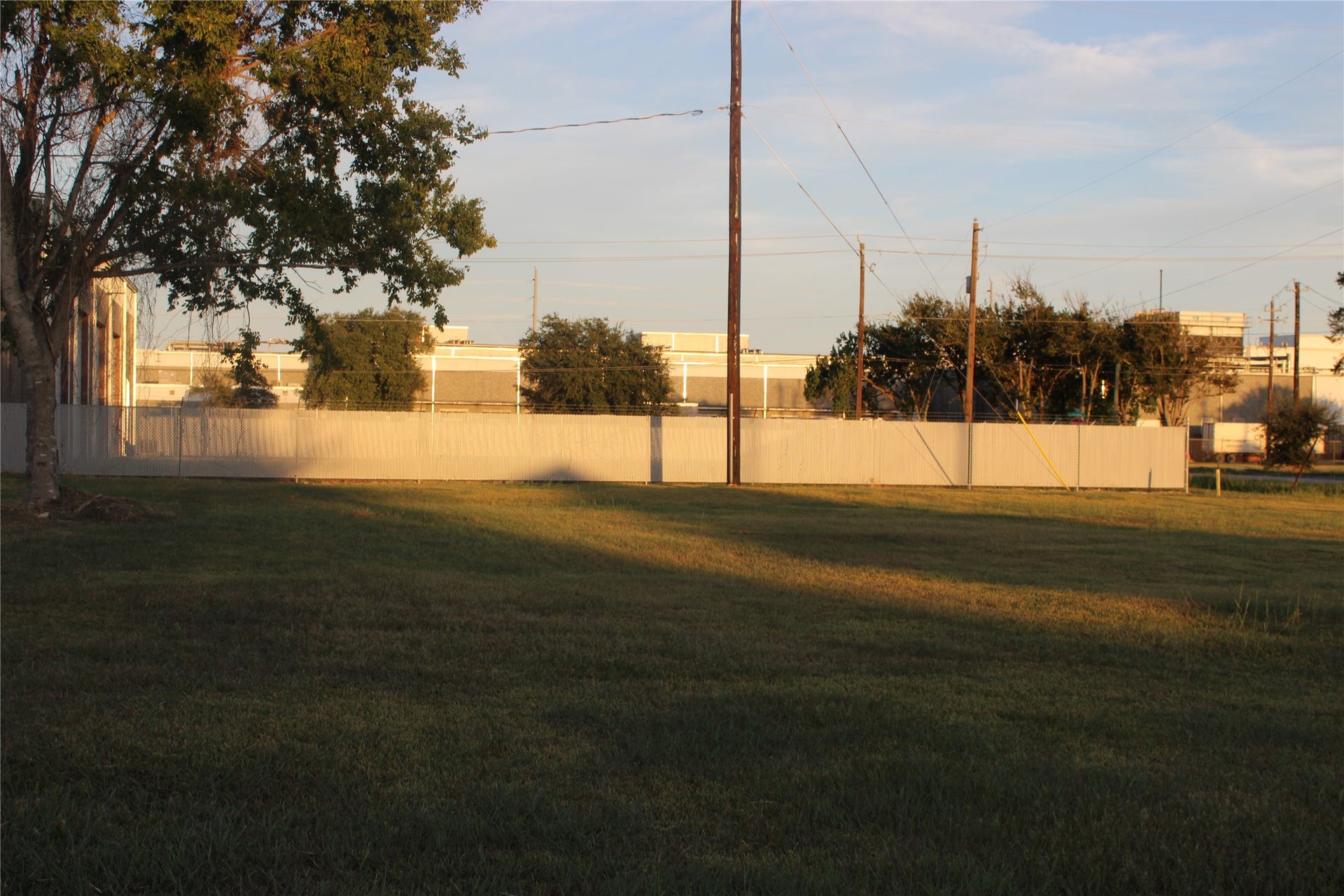 514 N 1st Street, La Porte, TX 77571 514 N 1st Street, La Porte, TX 77571