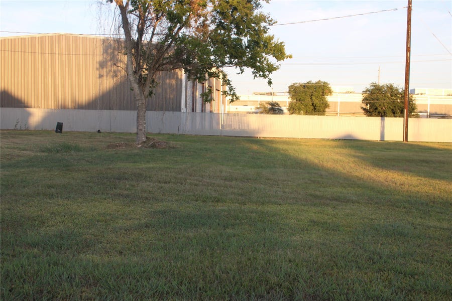Property photo for 514 N 1st Street, La Porte, TX