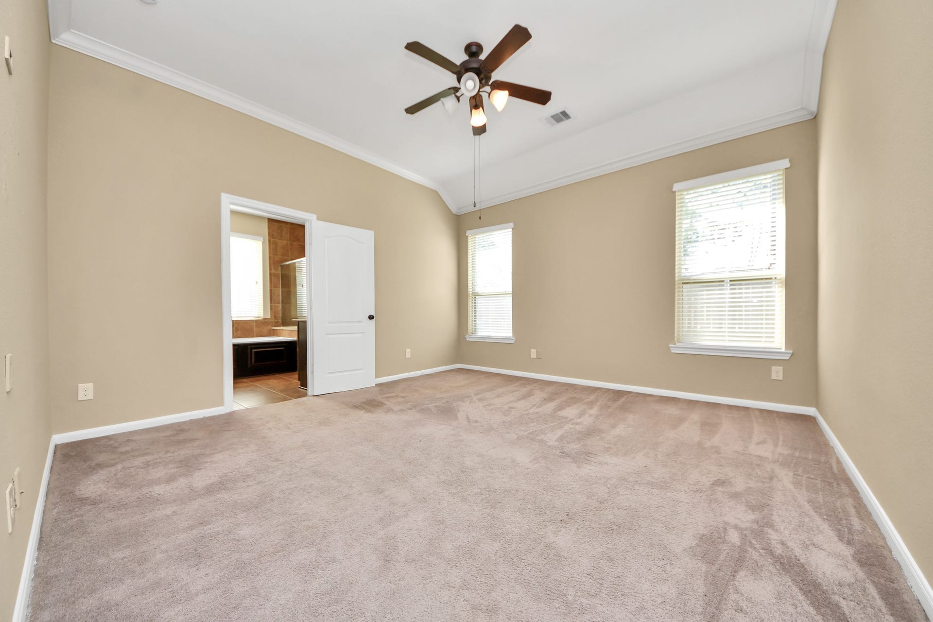 8522 Lighthouse Lake Lane, Humble, TX 77346