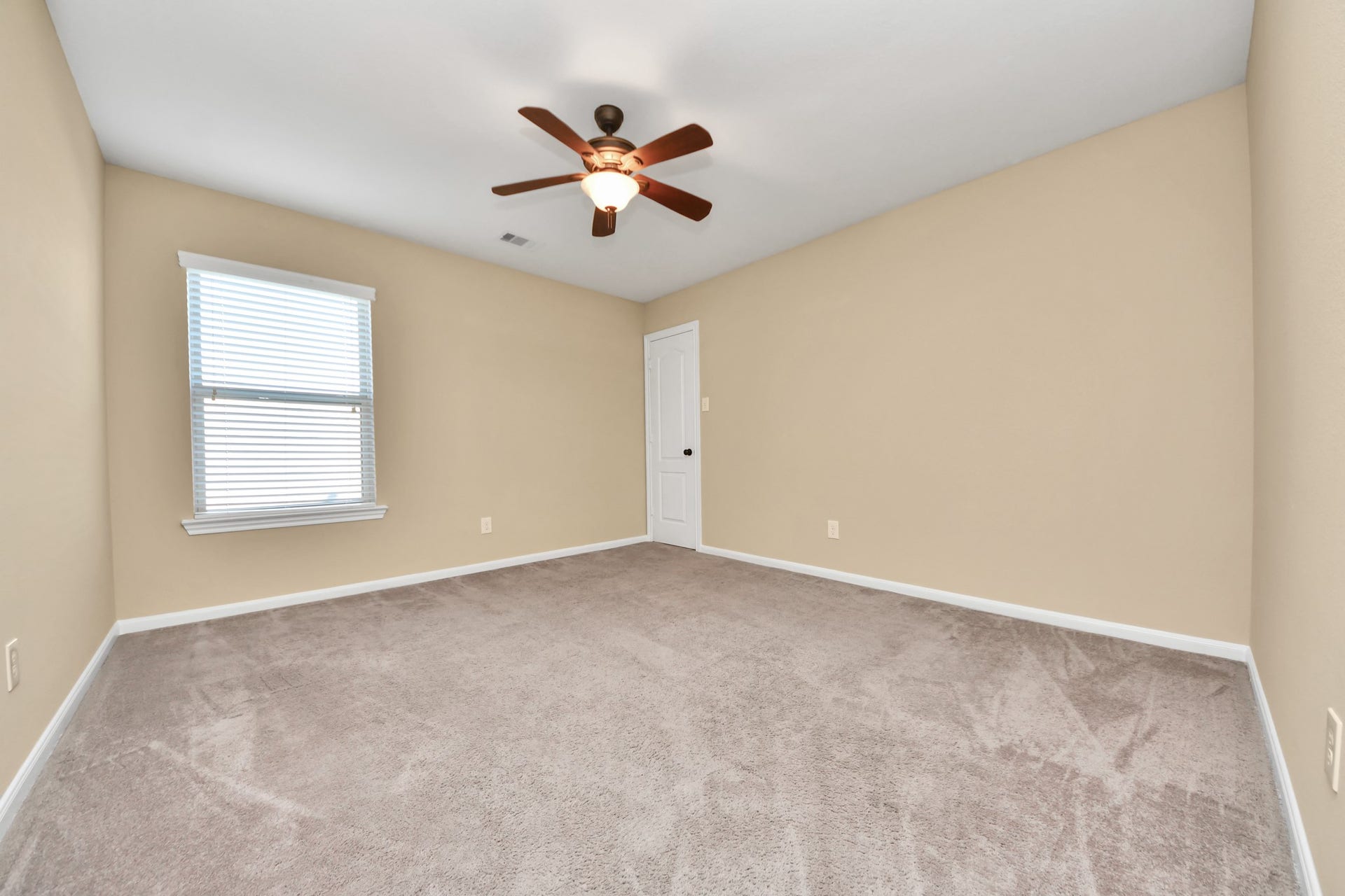 8522 Lighthouse Lake Lane, Humble, TX 77346