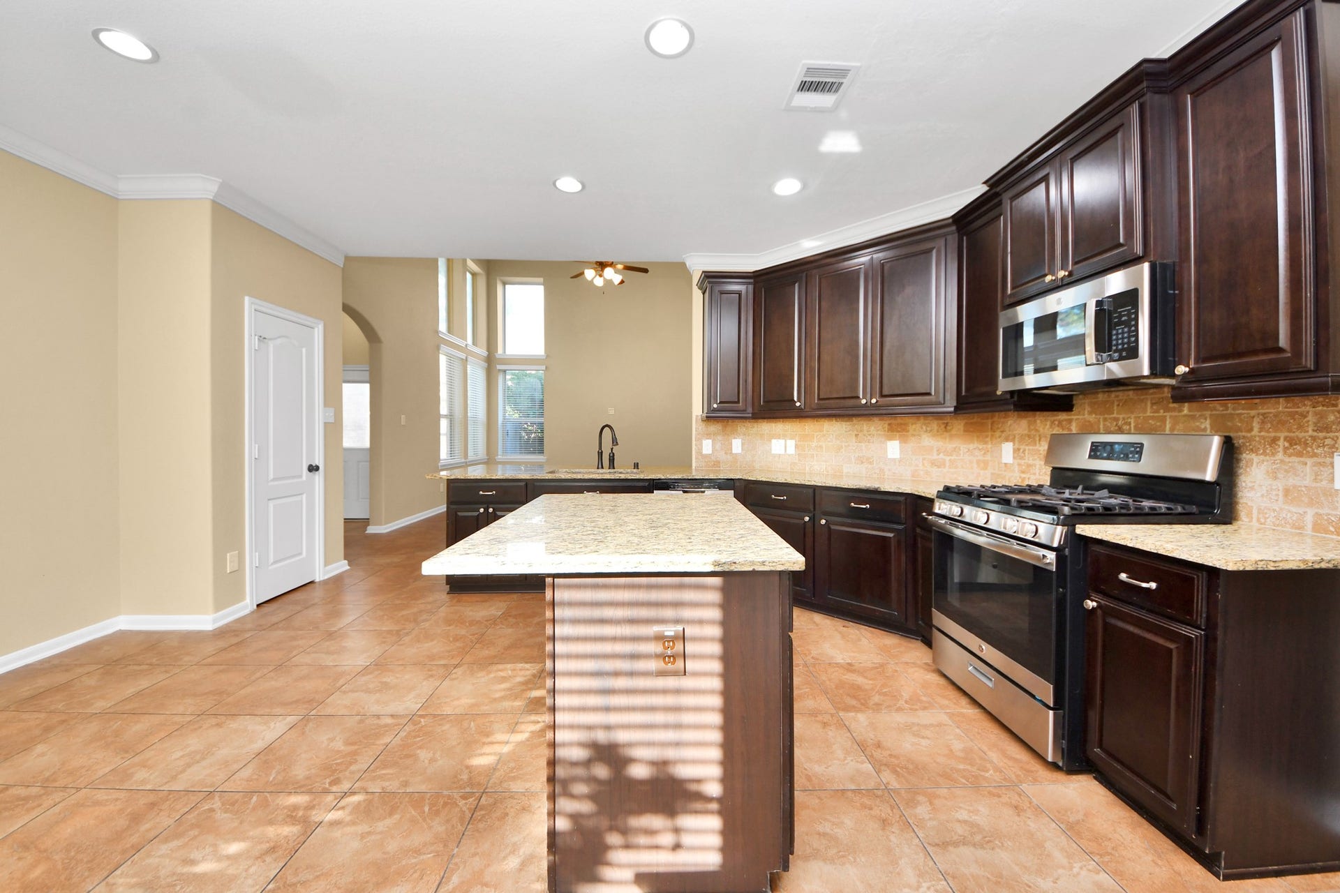 8522 Lighthouse Lake Lane, Humble, TX 77346